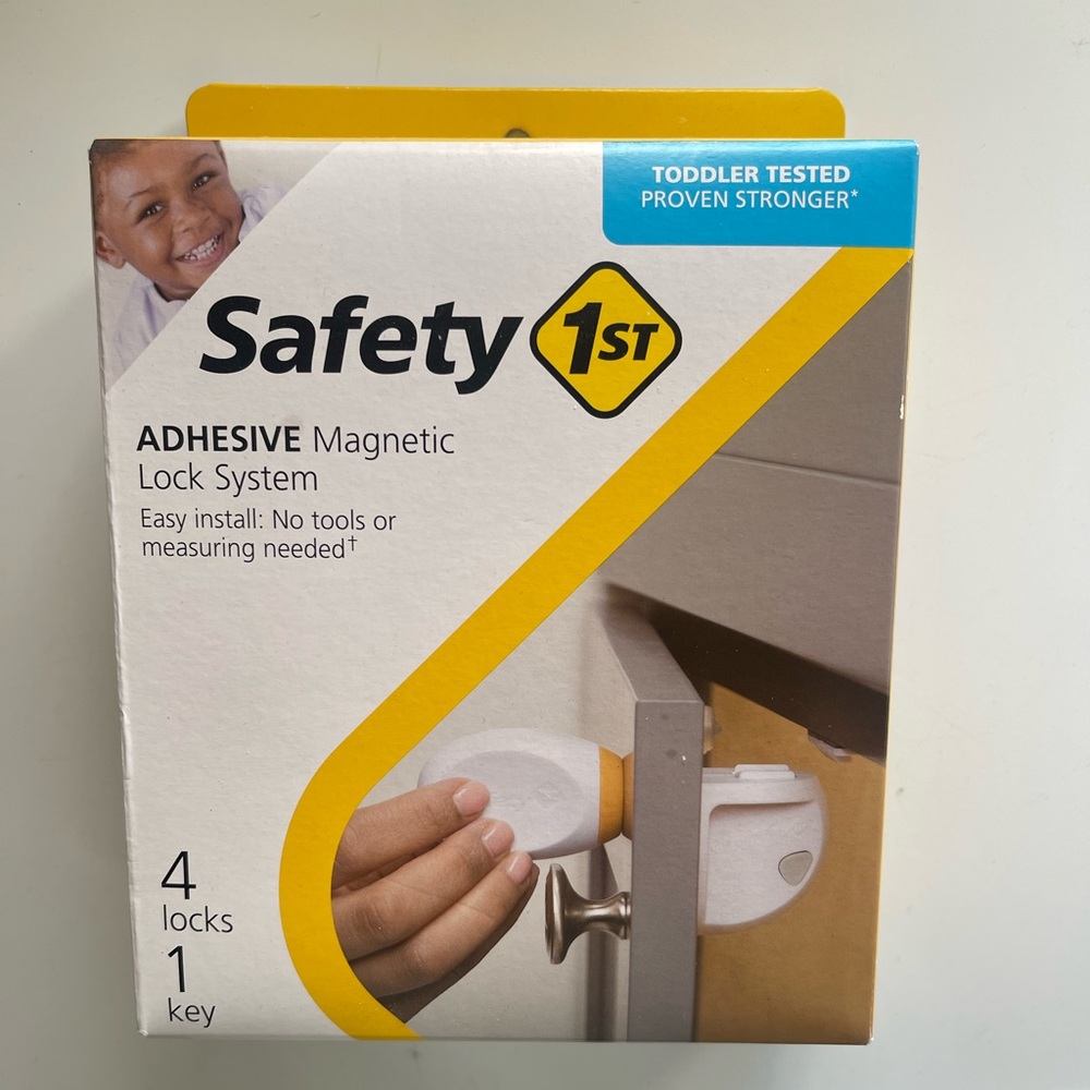 Safety 1st Adhesive Magnet Lock System - NEW